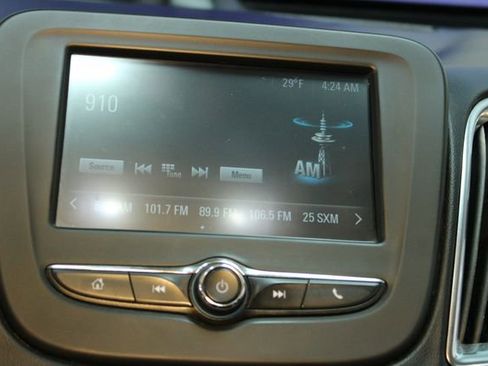 Used 2017 Chevrolet Malibu LT image 23