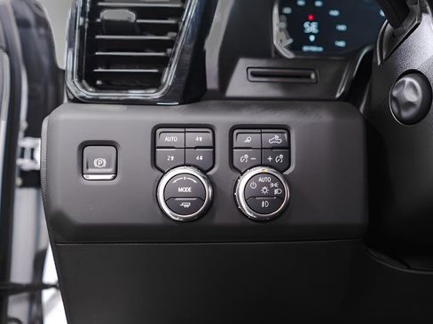 Used 2025 GMC Sierra 1500 AT4 image 21