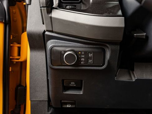 Used 2022 Ford Bronco Black Diamond image 21