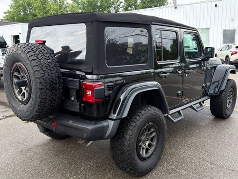 Used 2023 Jeep Wrangler Unlimited Rubicon 392 w/ Xtreme Recon 35" Tire Package AWD/4WD image 8