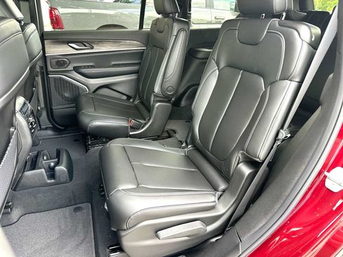 New 2026 Jeep Grand Cherokee L Limited AWD/4WD image 23
