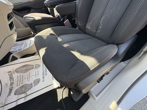 Used 2023 Chrysler Voyager LX FWD image 32