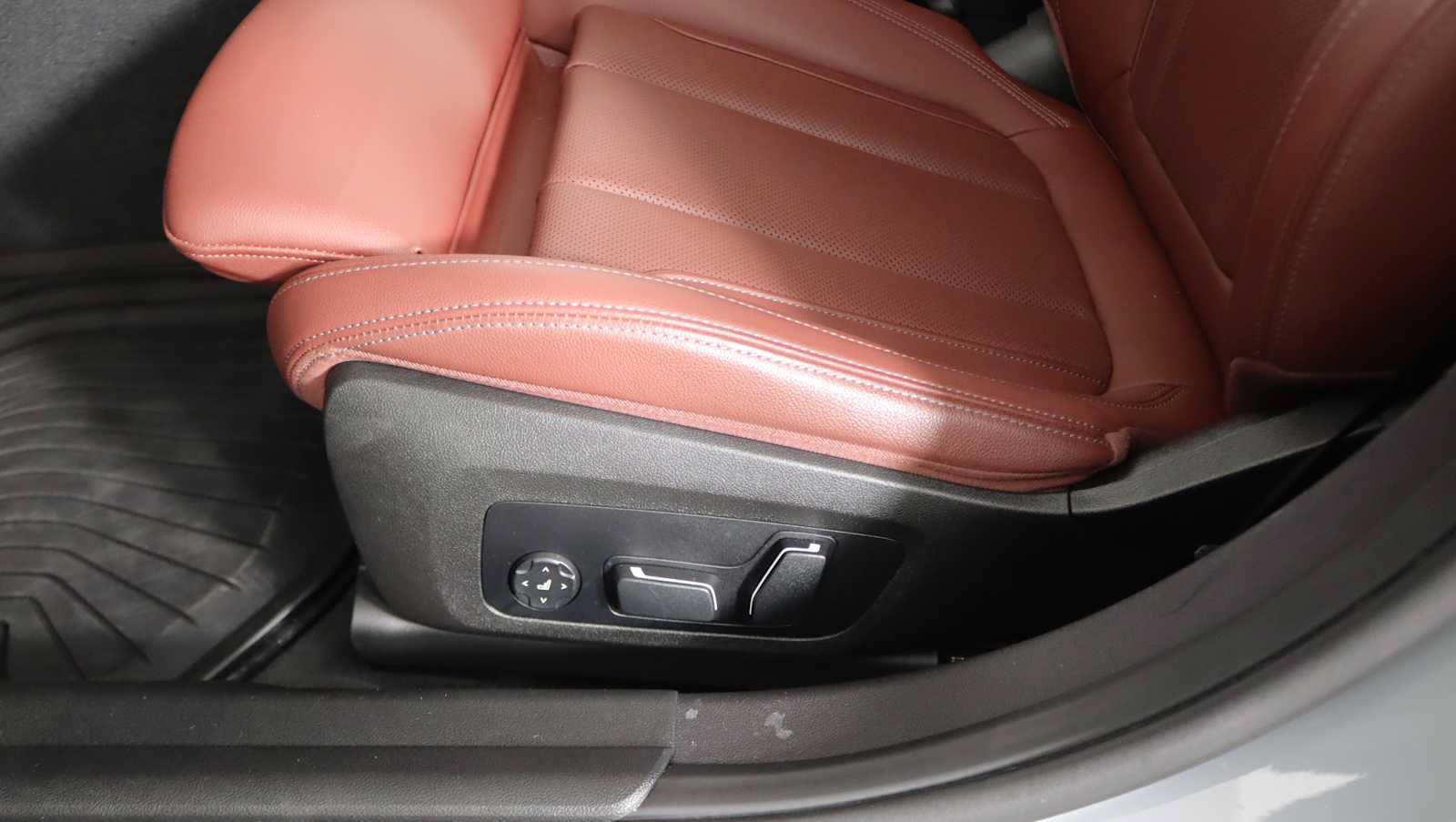 Used 2025 BMW M340i xDrive w/ Premium Package AWD/4WD image 20