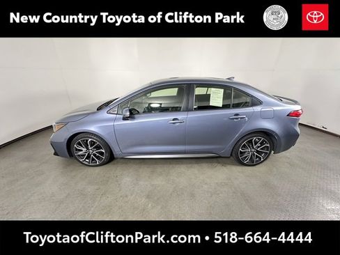 Used 2022 Toyota Corolla SE image 6
