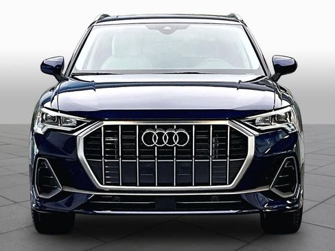 Certified 2024 Audi Q3 2.0T Premium w/ Convenience Package AWD/4WD image 4