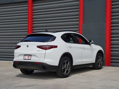 Used 2023 Alfa Romeo Stelvio Sprint RWD image 8