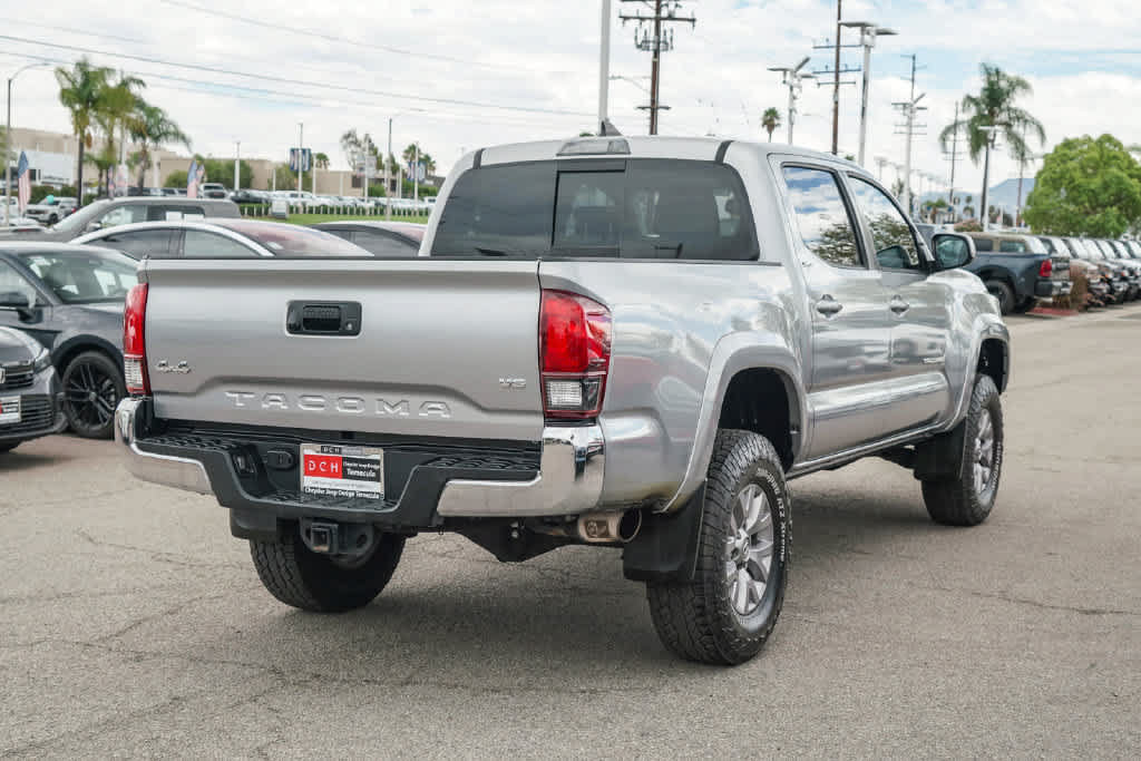 Used 2019 Toyota Tacoma SR5 AWD/4WD image 4