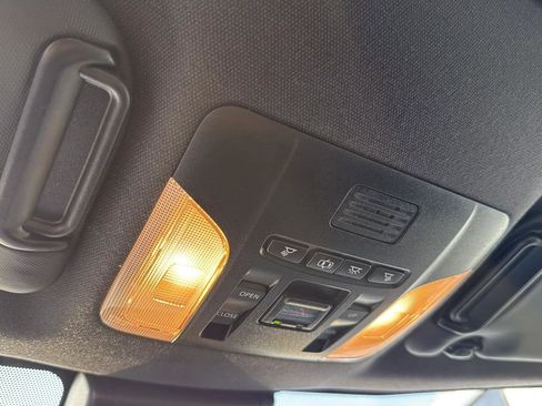 Used 2022 Toyota Corolla SE image 23