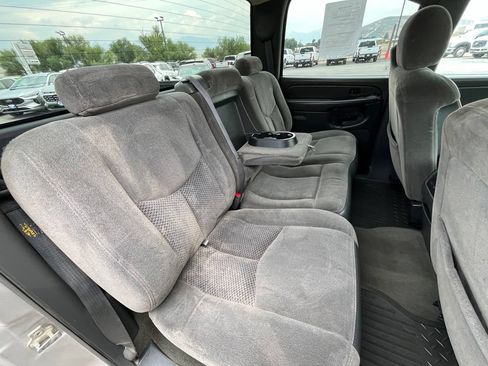 Used 2006 Chevrolet Silverado 2500 LS AWD/4WD image 18