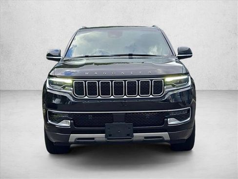 Used 2022 Jeep Wagoneer Series II RWD image 2
