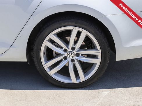 Used 2017 Volkswagen Golf SportWagen FWD image 10