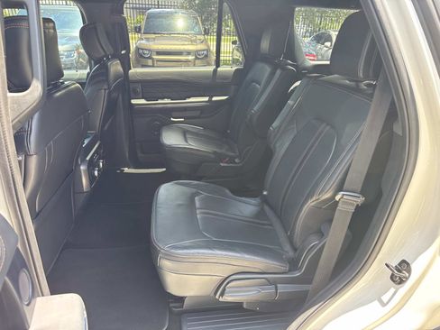 Used 2023 Ford Expedition Platinum AWD/4WD image 14