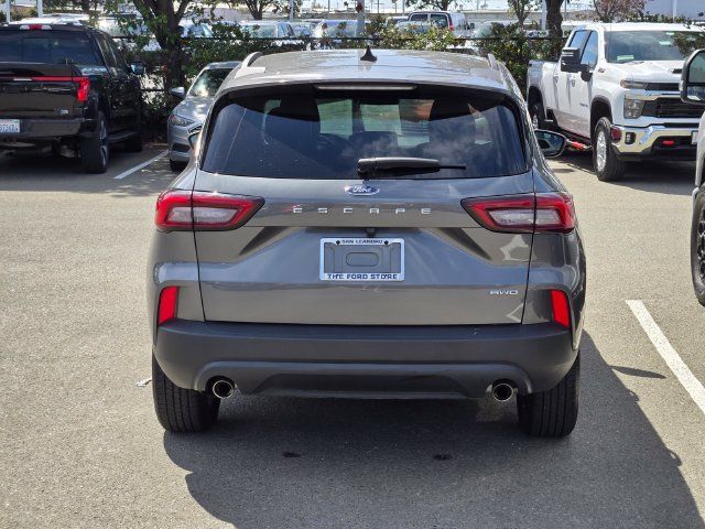 Certified 2025 Ford Escape ST-Line Select AWD/4WD image 5