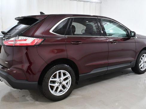 Used 2024 Ford Edge SEL w/ Convenience Package image 11