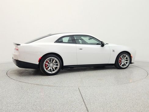 Used 2024 Dodge Charger Daytona Scat Pack w/ Plus Group AWD/4WD image 5