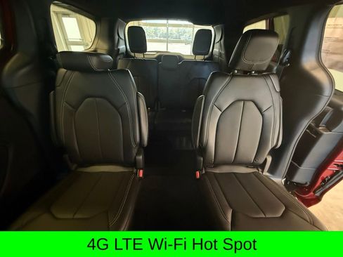 New 2026 Chrysler Pacifica Select image 12
