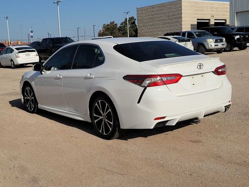 Used 2018 Toyota Camry SE w/ Convenience Package FWD image 6