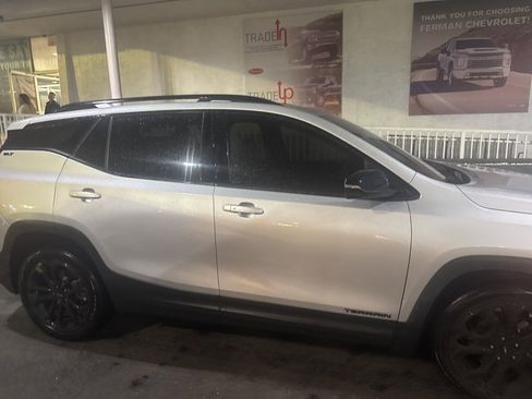 Used 2021 GMC Terrain SLT w/ Elevation Edition image 2