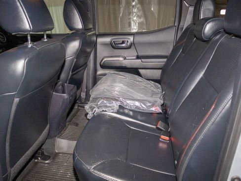 Used 2017 Toyota Tacoma SR5 image 13