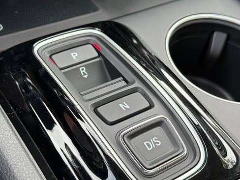 New 2026 Honda Pilot Touring image 22