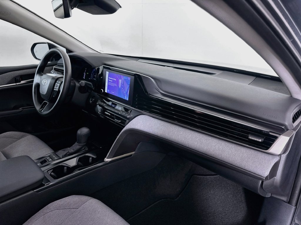 Used 2026 Toyota Camry LE w/ Convenience Package FWD image 27
