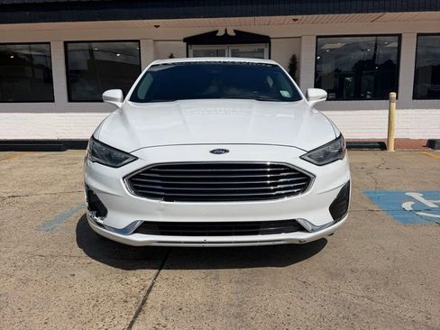 Used 2019 Ford Fusion SEL FWD image 2