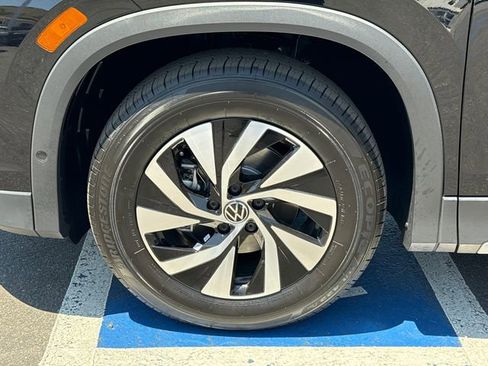 New 2025 Volkswagen Tiguan S image 13