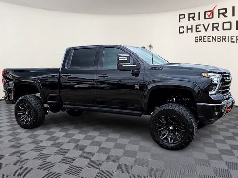 Used 2025 Chevrolet Silverado 2500 LTZ w/ Trail Boss Package AWD/4WD image 2
