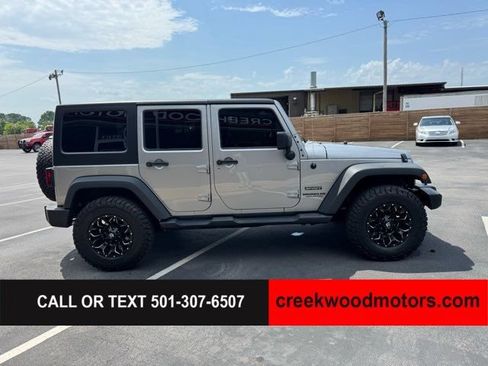 Used 2017 Jeep Wrangler Unlimited Sport w/ Quick Order Package 24S AWD/4WD image 7