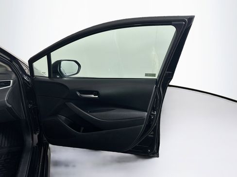Used 2020 Toyota Corolla LE image 30