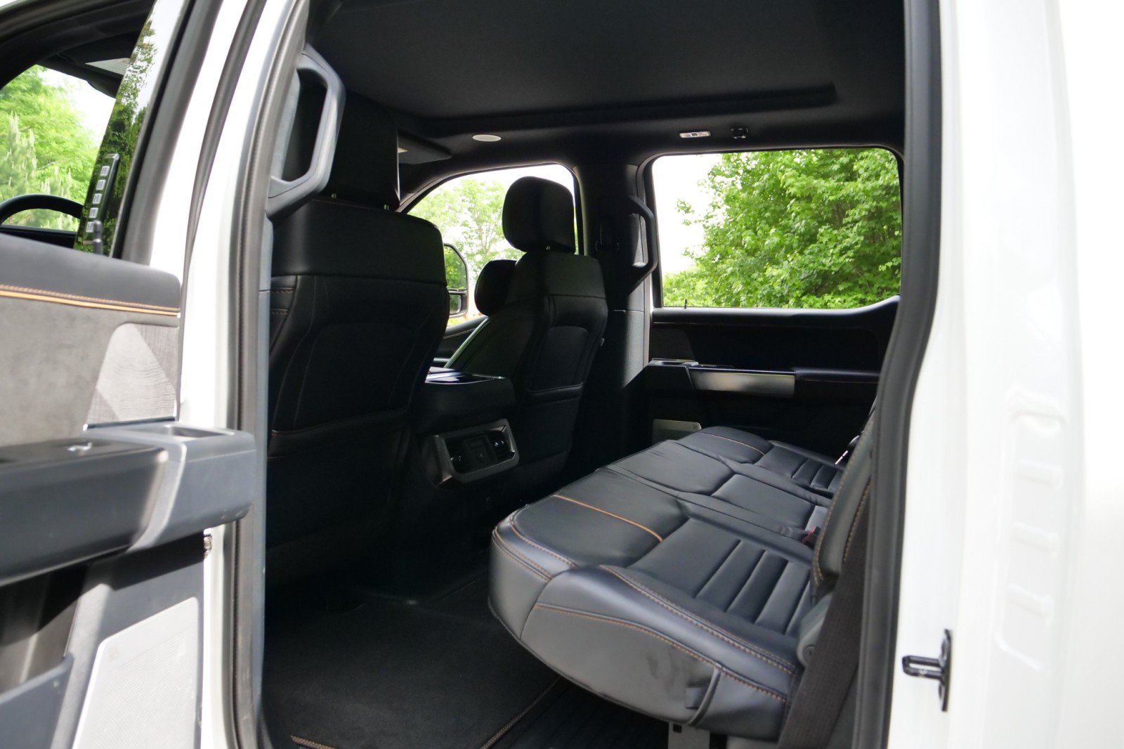 Used 2024 Ford F250 Platinum AWD/4WD image 30