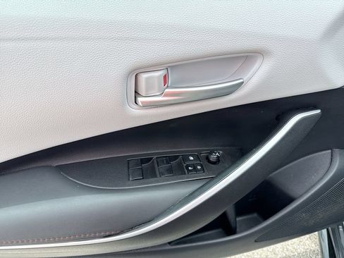 Certified 2025 Toyota Corolla SE FWD image 15