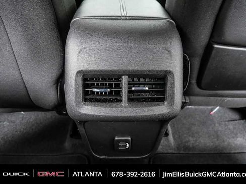 Used 2024 GMC Terrain SLE FWD image 17