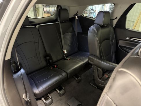 Used 2020 Buick Enclave Avenir w/ Avenir Technology Package FWD image 24