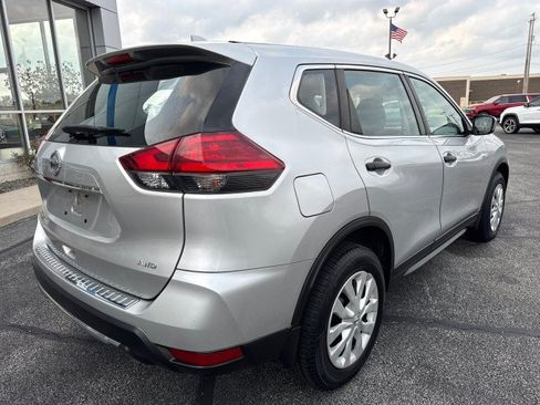 Used 2017 Nissan Rogue S AWD/4WD image 3