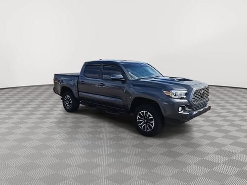Used 2021 Toyota Tacoma TRD Sport image 2