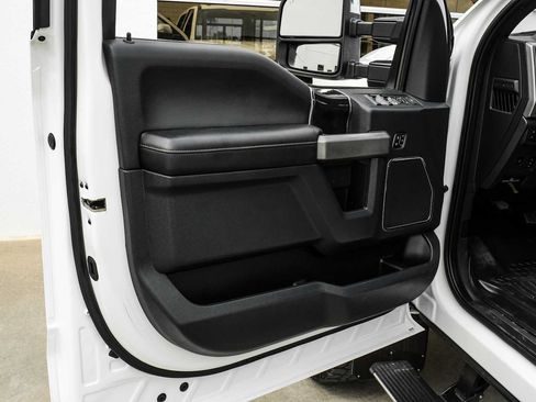 Used 2022 Ford F350 Platinum AWD/4WD image 35
