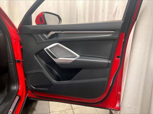 Used 2025 Audi Q3 2.0T Premium image 12