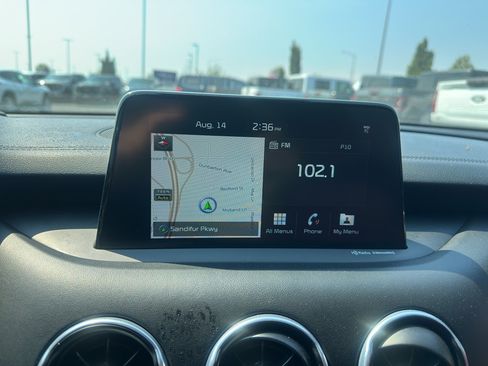 Used 2018 Kia Stinger GT2 AWD/4WD image 23