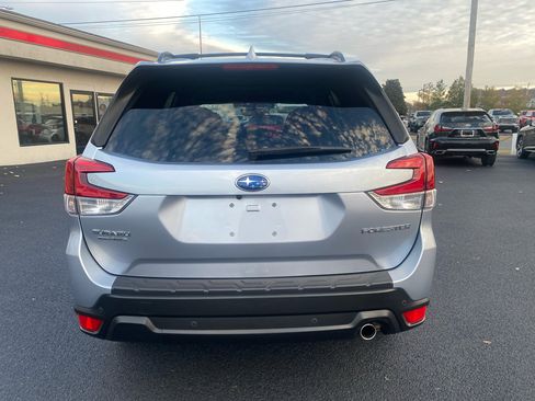 Used 2021 Subaru Forester Limited w/ Popular Package #3 image 6