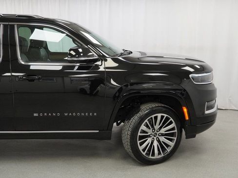 Certified 2024 Jeep Grand Wagoneer Series III w/ Rear Seat Video Group 1 image 11