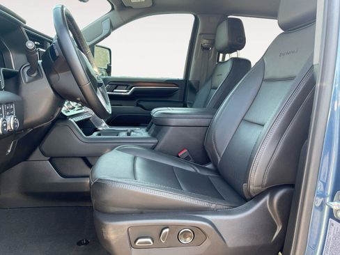 Used 2024 GMC Sierra 2500 Denali w/ Denali Reserve Package AWD/4WD image 9