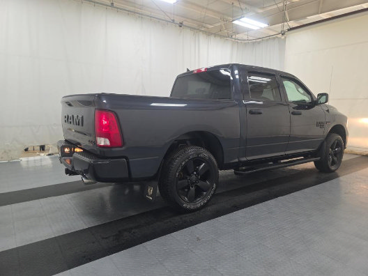 Used 2019 RAM 1500 Express w/ Wheel & Sound Group AWD/4WD image 3