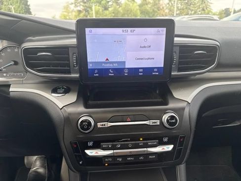 Used 2020 Ford Explorer XLT w/ Equipment Group 202A AWD/4WD image 14