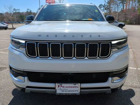 Used 2024 Jeep Wagoneer L Series II w/ Flexible Seating Group image 9