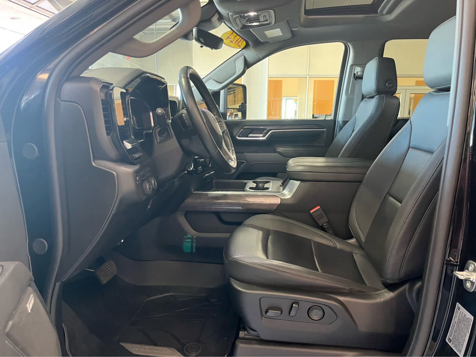Used 2024 Chevrolet Silverado 2500 LTZ w/ LTZ Plus Package AWD/4WD image 14