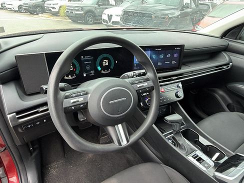 Used 2025 Hyundai Tucson SEL AWD/4WD image 24