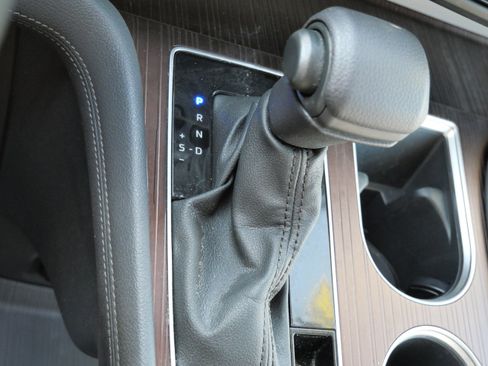 Certified 2023 Toyota Sienna LE FWD image 22