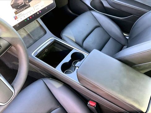 Used 2023 Tesla Model 3 Standard Range image 15