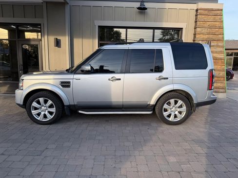 Used 2015 Land Rover LR4 HSE image 3